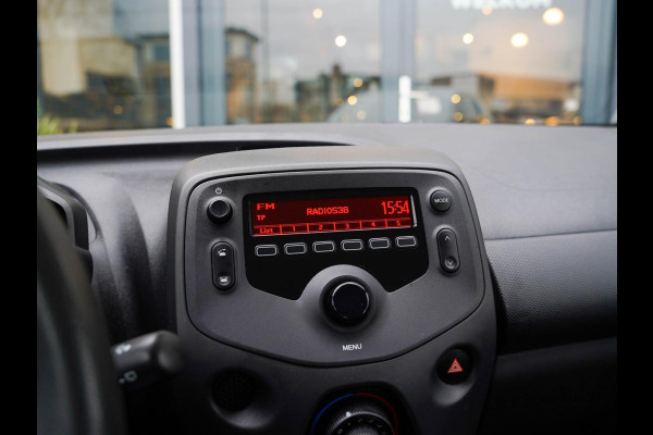 Toyota Aygo 1.0 VVT-i x-fun / Bluetooth / Speedlimiter / Airco/ LED