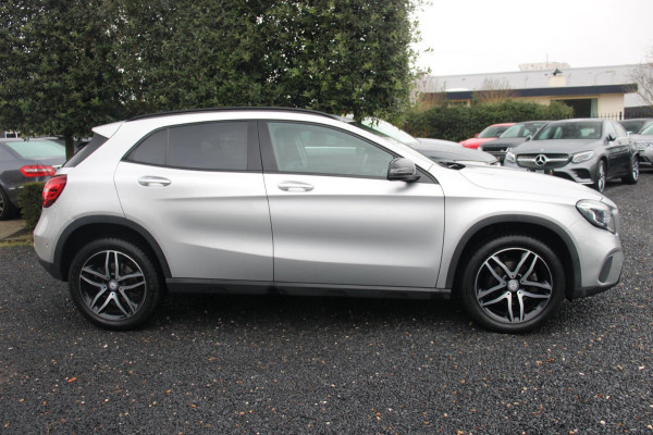 Mercedes-Benz GLA 200 d Premium Aut. Trekhaak Camera Leder LED Carbon PDC 18''