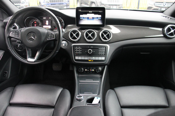 Mercedes-Benz GLA 200 d Premium Aut. Trekhaak Camera Leder LED Carbon PDC 18''