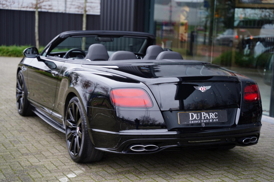 Bentley Continental GTC 4.0 V8S Diamond Edition 1/25 KERSTSHOW