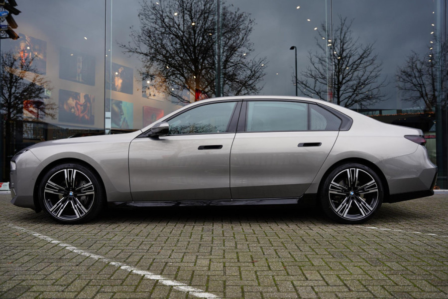 BMW 7 Serie 740d X-Drive Individual NL-Auto KERSTSHOW