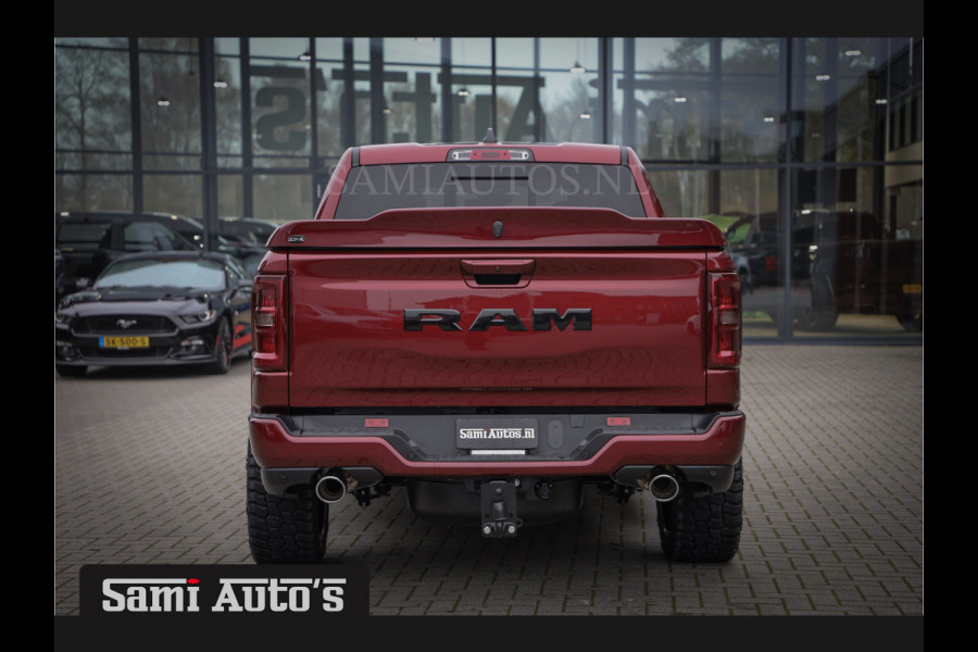 Dodge Ram 2025 LARAMIE SPORT HURRICAN 420PK 636 Nm | PRIJS MET LPG EN COVER EN GARANTIE | DUBBELE CABINE | PICK UP | 5 PERSOONS | DC | GRIJSKENTEKEN | Velvet Red Pearl VOORAAD 2218 - 3854