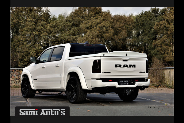 Dodge Ram 1500 LARAMIE NIGHT | BOM VOL | LPG | HUD | VIRTUAL | LUCHTVERING | DEKSEL | PANORAMADAK | BRIGHT WIHTE | 5.7 V8 HEMI 402PK 4x4 | CREWCAB 5 PERSOONS | GRIJSKENTEKEN | VOORRAAD NR 2147 - 4802