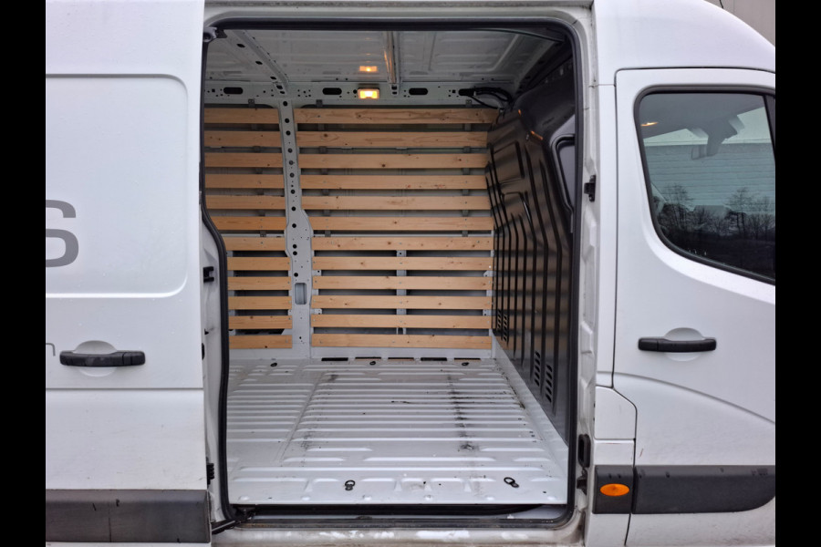 Renault Master T35 2.3 dCi 150 L3H2 Airco Pdc Radio/cd Cruise control Betimmering Energy Comfort