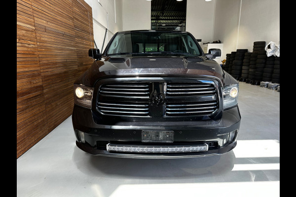 Dodge Ram 1500 5.7 V8 4x4 Crew Cab 5'7 Sport | Full option | Pano | LUCHT | LEDBAR | Hard Cover | Camera | Trekhaak |