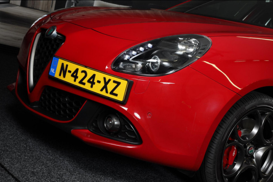 Alfa Romeo Giulietta 1.750 Turbo Veloce / 241 PK / AUT / Navi / Ecc / Cruise Control / BOSE / F1 / Schaalstoelen / Xenon / 18 Inch