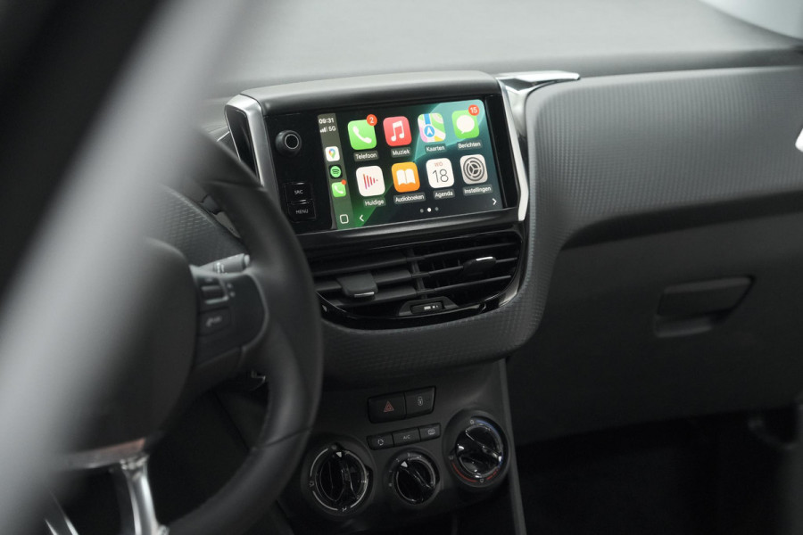 Peugeot 208 PureTech 82 Signature | Parkeersensoren | Apple Carplay | Navigatie