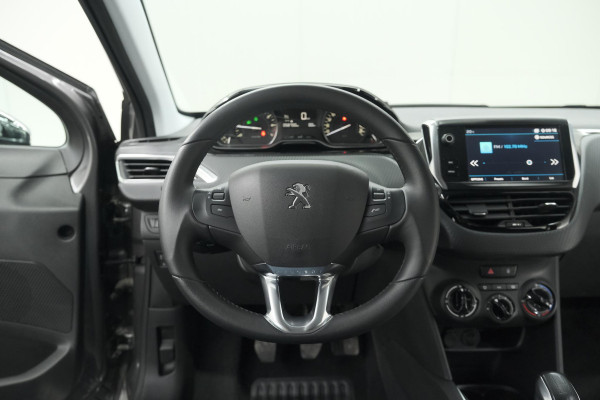 Peugeot 208 PureTech 82 Signature | Parkeersensoren | Apple Carplay | Navigatie