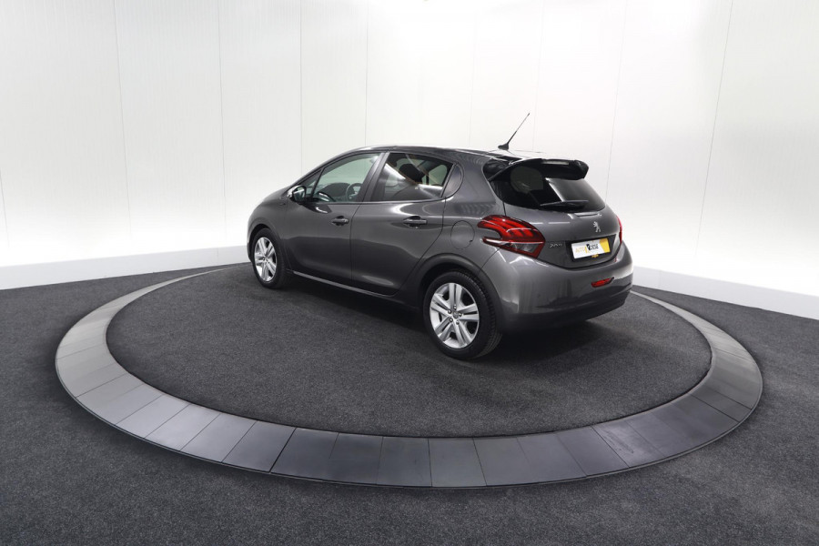 Peugeot 208 PureTech 82 Signature | Parkeersensoren | Apple Carplay | Navigatie