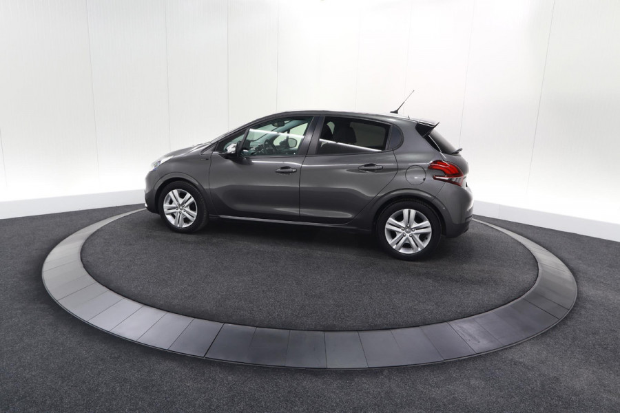 Peugeot 208 PureTech 82 Signature | Parkeersensoren | Apple Carplay | Navigatie