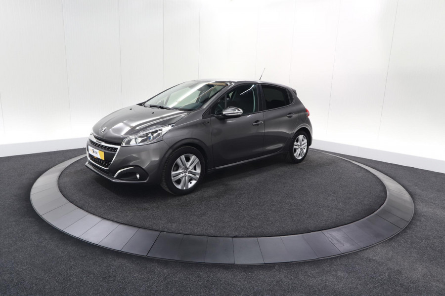 Peugeot 208 PureTech 82 Signature | Parkeersensoren | Apple Carplay | Navigatie