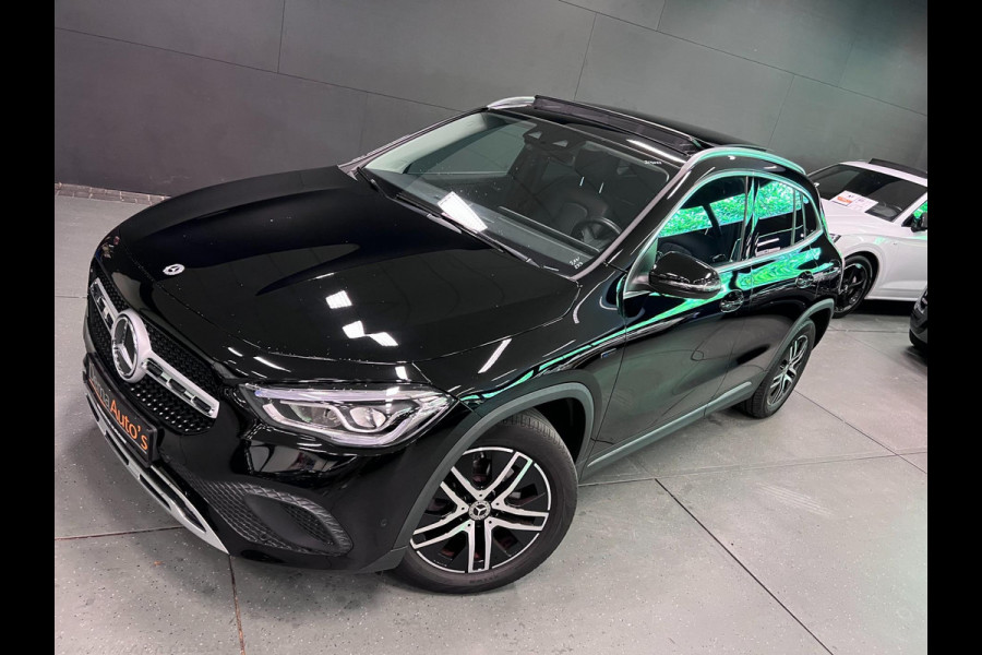 Mercedes-Benz GLA 250 e Business Solution Luxury Limited PANO/NAVI/LEDER/DAB///