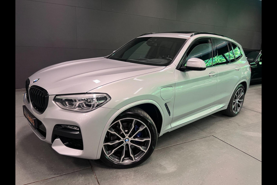 BMW X3 XDrive30e M-SPORT 20'' PANO/H-UP/V-COCKIT/DAB/CARPLAY/ECC/PDC///