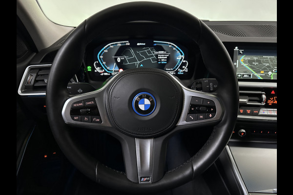 BMW 3 Serie Touring 320e Sportline Plug in Hybrid PHEV | Half Lederen Sporstoelen Verwarmd | M Sportstuur | Apple Carplay | Virtual Cockpit | Navigatie | Camera | DAB |