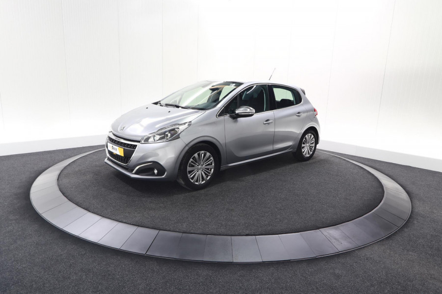 Peugeot 208 PureTech 82 Blue Lease Allure | Apple Carplay | Parkeersensoren | Navigatie | Climate Control