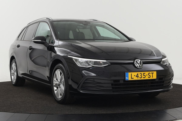 Volkswagen Golf 1.0 eTSI Life | Trekhaak | Camera | Adaptive cruise | Full LED | Carplay | Sfeerverlichting | Climate control | Getint glas