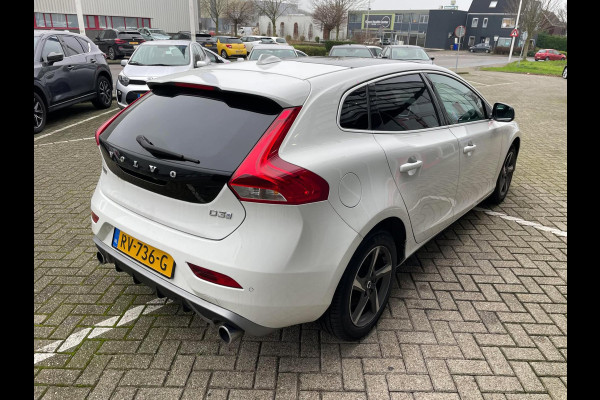 Volvo V40 2.0 D3 Business Sport / panoramadak / leer