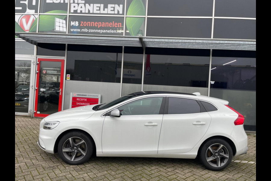 Volvo V40 2.0 D3 Business Sport / panoramadak / leer