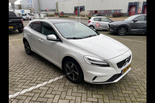 Volvo V40 2.0 D3 Business Sport / panoramadak / leer