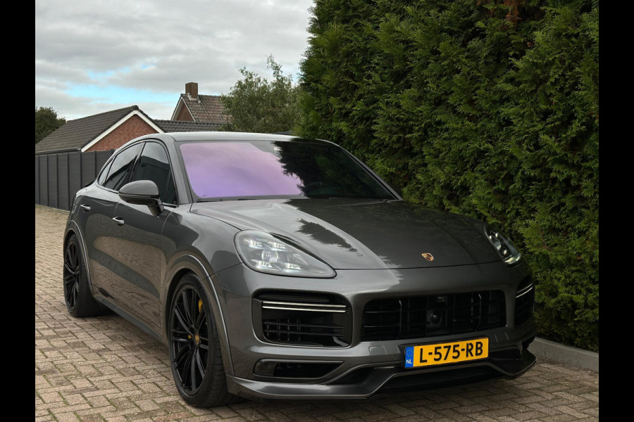 Porsche Cayenne Coupé 4.0 Turbo S E-Hybrid TechArt Carbon Approved