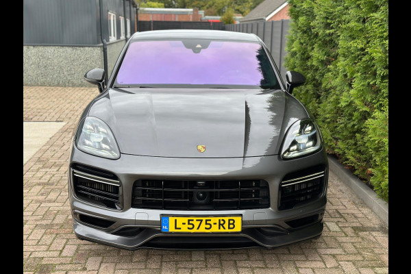 Porsche Cayenne Coupé 4.0 Turbo S E-Hybrid TechArt Carbon Approved