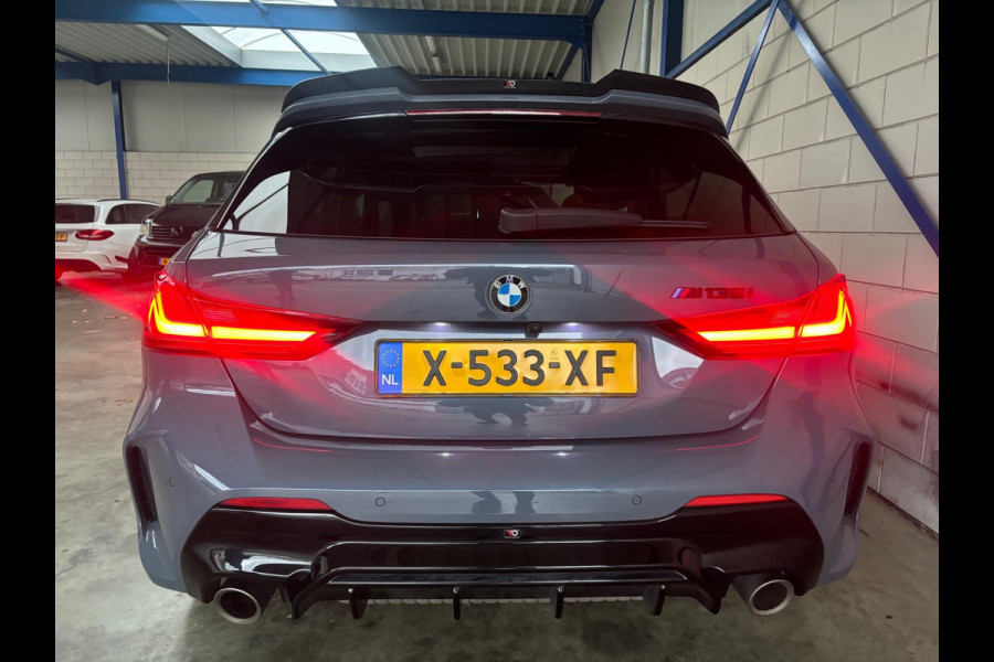 BMW 1-serie M135i xDrive Executive Maxton|HUD|PANO|