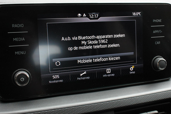 Škoda Kamiq 1.0 TSI 110pk DSG Tour de France | Navigatie | Apple Carplay/Android Auto | Camera | Airco | Adaptive Cruise Control | Verwarmde voorstoelen