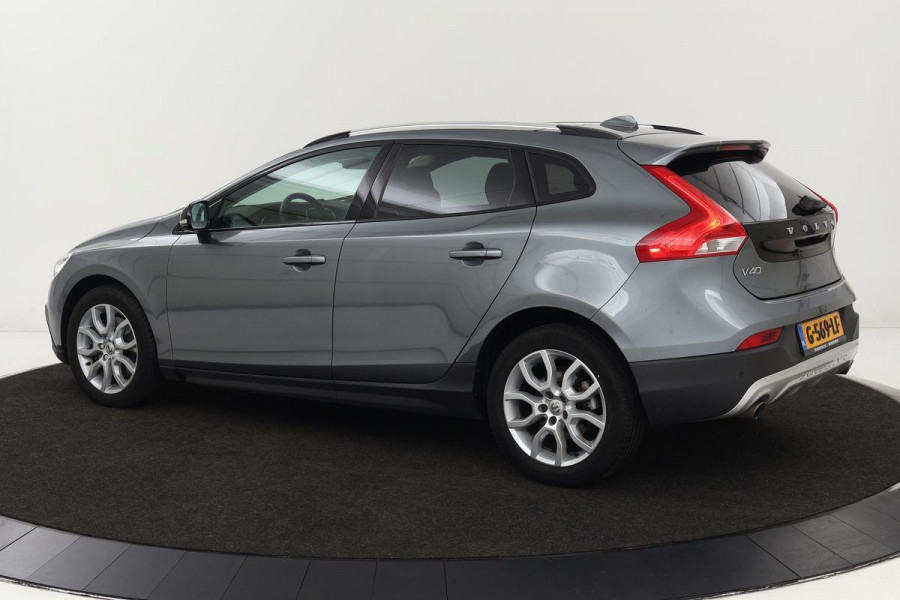 Volvo V40 Cross Country 1.5 T3 Polar+ Luxury | Panoramadak | Leder | Stoelverwarming | Full LED | Keyless | Camera | Harman/Kardon | DAB | Park Assist