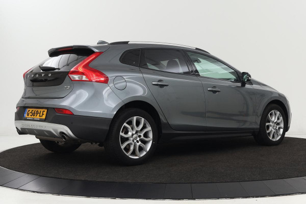 Volvo V40 Cross Country 1.5 T3 Polar+ Luxury | Panoramadak | Leder | Stoelverwarming | Full LED | Keyless | Camera | Harman/Kardon | DAB | Park Assist