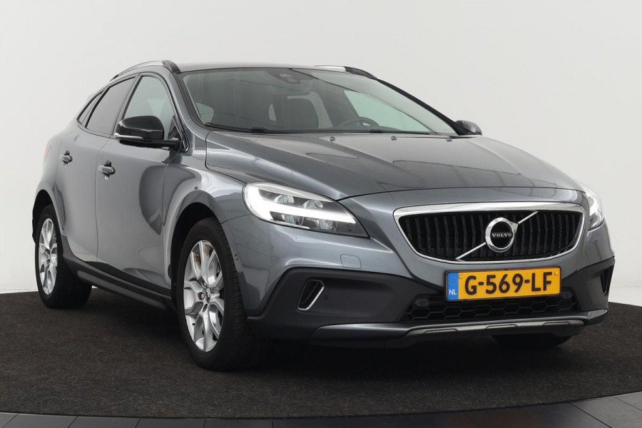 Volvo V40 Cross Country 1.5 T3 Polar+ Luxury | Panoramadak | Leder | Stoelverwarming | Full LED | Keyless | Camera | Harman/Kardon | DAB | Park Assist