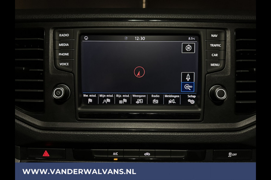 Volkswagen Crafter 2.0 TDI 141pk L3H3 L2H2 Euro6 Airco | Navigatie | Apple Carplay | Cruisecontrol Android Auto, Bijrijdersbank, 3000kg trekvermogen