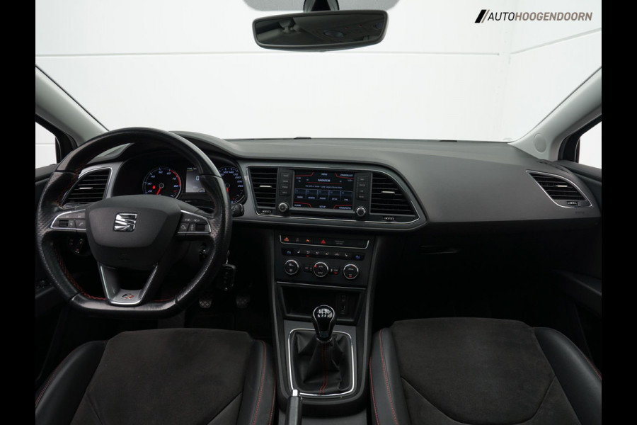 Seat León ST 1.8 TSI FR Connect (APPLE CARPLAY,SCHUIF-PANORAMADAK,LED VERLICHTING,ALCANTARA,STOELVERWARMING,TREKHAAK,TOPCONDITIE)