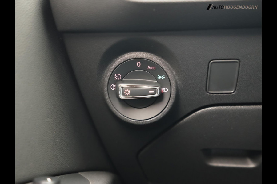 Seat León ST 1.8 TSI FR Connect (APPLE CARPLAY,SCHUIF-PANORAMADAK,LED VERLICHTING,ALCANTARA,STOELVERWARMING,TREKHAAK,TOPCONDITIE)