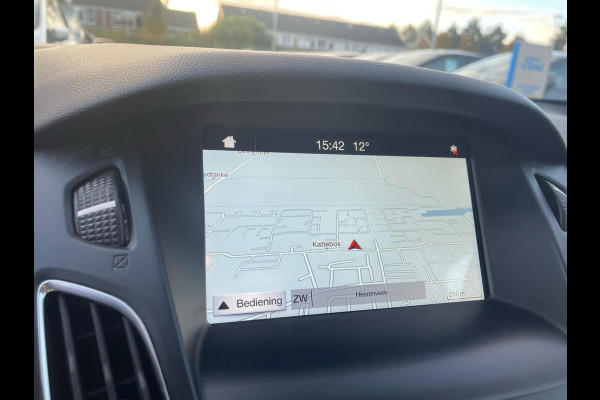 Ford FOCUS Wagon 1.0 Ecoboost Edition 125pk Trekhaak | Lichtmetaal | Climate control | Voorruit verwarming | Navigatie | Apple Carplay / Android auto