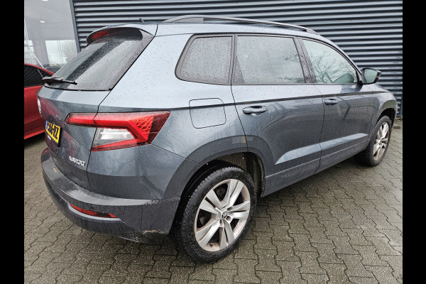 Škoda Karoq 1.0 TSI Style Business DSG | Panodak | RS Sportstoelen | Apple Carplay | Camera |  Stoelverwarming | Navi | 18 "L.M | DAB |