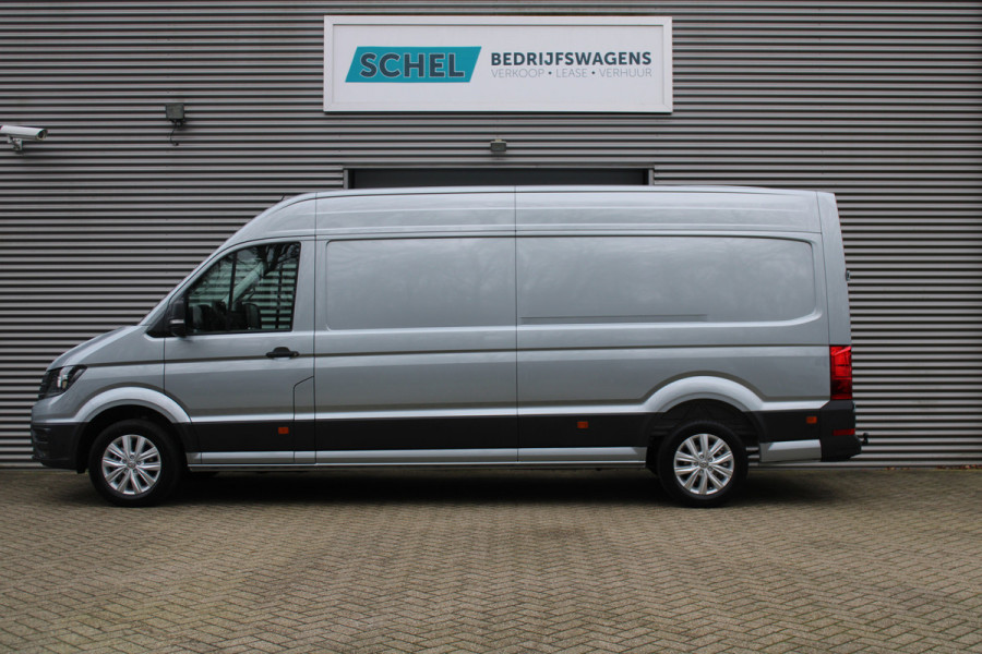 Volkswagen Crafter 35 2.0 TDI L4H3 Highline 177pk - Navi - Geveerde Stoelen - Adaptive Cruise - Blind Spot - Camera - Trekhaak - LM velgen - Rijkla