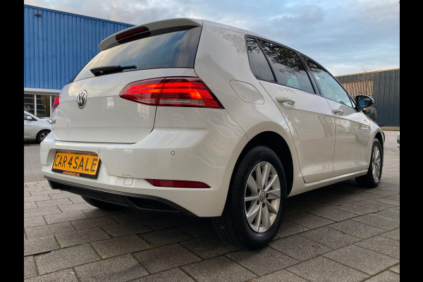 Volkswagen Golf 1.0 TSI Trendline BMT - Navigatie Apple CarPlay I Airco I Sport velgen I LED I PDC I 126.000 KM Dealer onderhouden