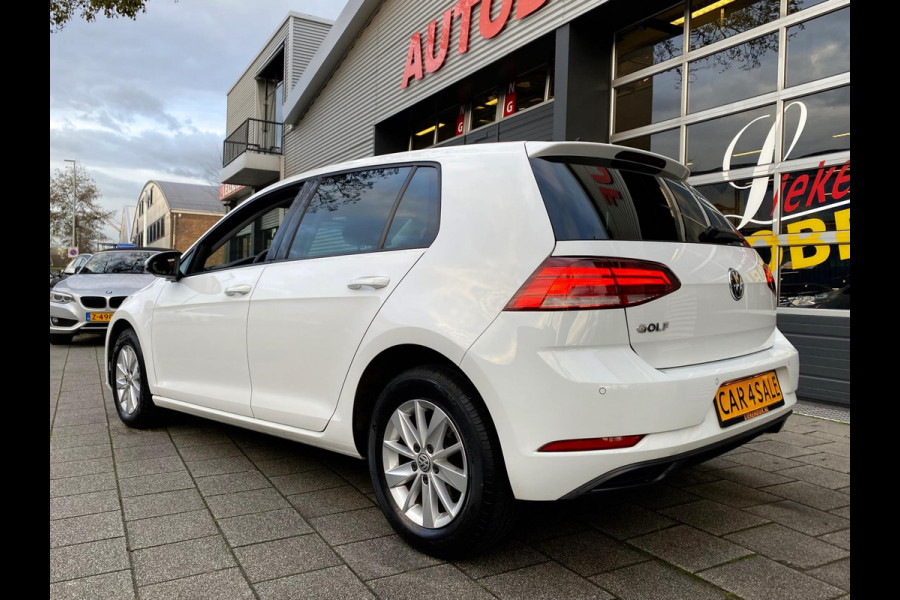 Volkswagen Golf 1.0 TSI Trendline BMT - Navigatie Apple CarPlay I Airco I Sport velgen I LED I PDC I 126.000 KM Dealer onderhouden