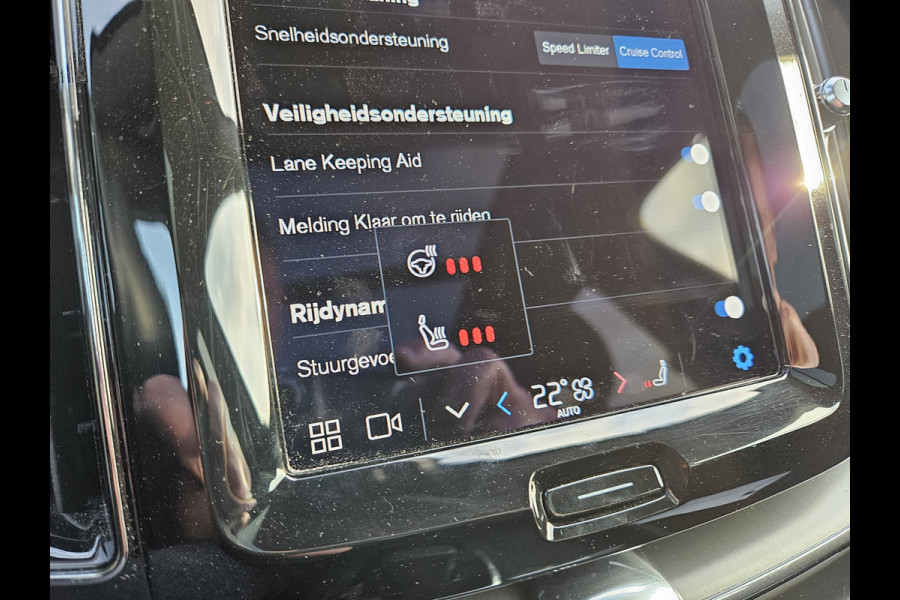 Volvo XC60 T6 Plug-in hybrid AWD Inscription Facelift Model PHEV | Panodak | Google Maps | Keyless | Stuur & Stoelverwarming | Apple Carplay  | DAB | Camera |