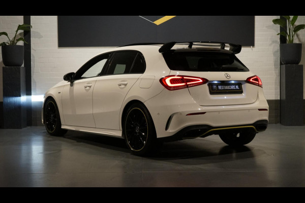 Mercedes-Benz A-Klasse A250 AMG Night Edition 1 AUTOMAAT AMBIANCE-CAMERA-HEADUP-KEYLESS-MBUX-NAVIGATIE-PANORAMA