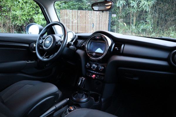 MINI Mini 1.5 One | 5drs. | Automaat | Navi | Carplay |