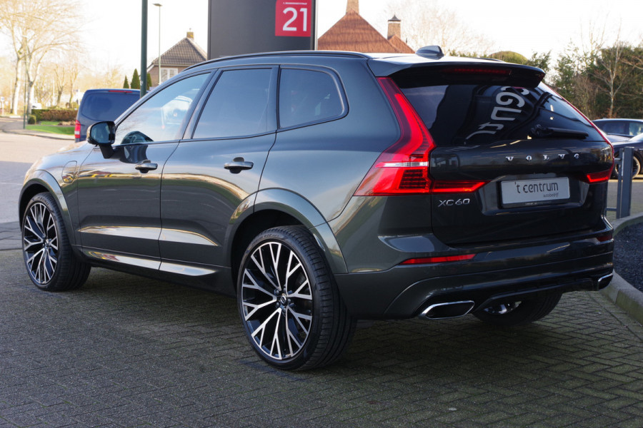 Volvo XC60 2.0 Recharge T8 391 PK AWD R-Design, Luchtvering, 22" LM-Velgen, Harman / Kardon, Panoramadak, 360 Camera, Nappa Leder