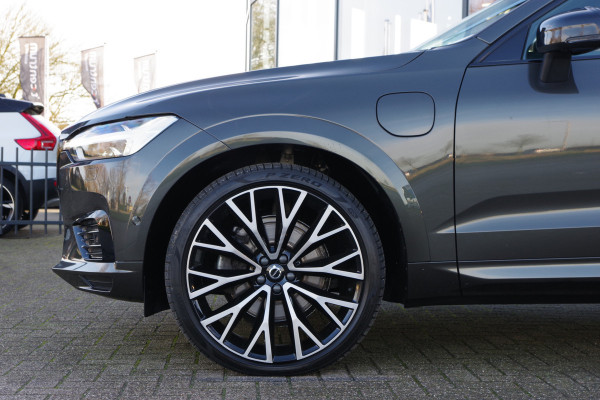 Volvo XC60 2.0 Recharge T8 391 PK AWD R-Design, Luchtvering, 22" LM-Velgen, Harman / Kardon, Panoramadak, 360 Camera, Nappa Leder