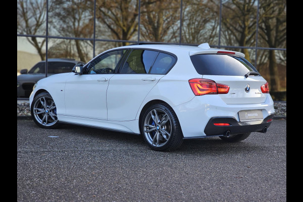 BMW 1-serie M135i xDrive |OPENDAK|H&K|STUUR/STOELVERW