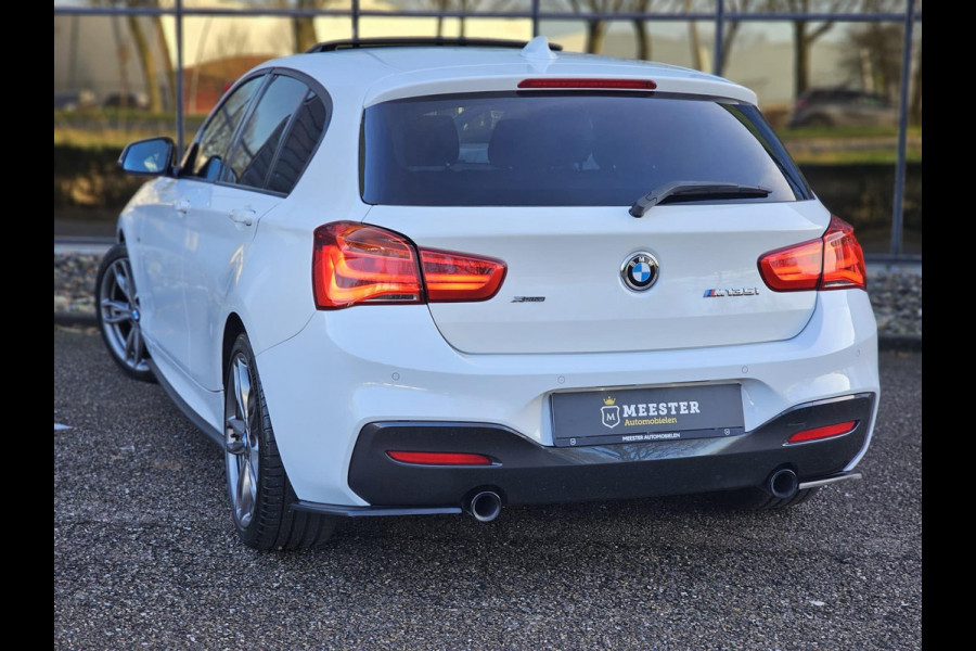 BMW 1-serie M135i xDrive |OPENDAK|H&K|STUUR/STOELVERW