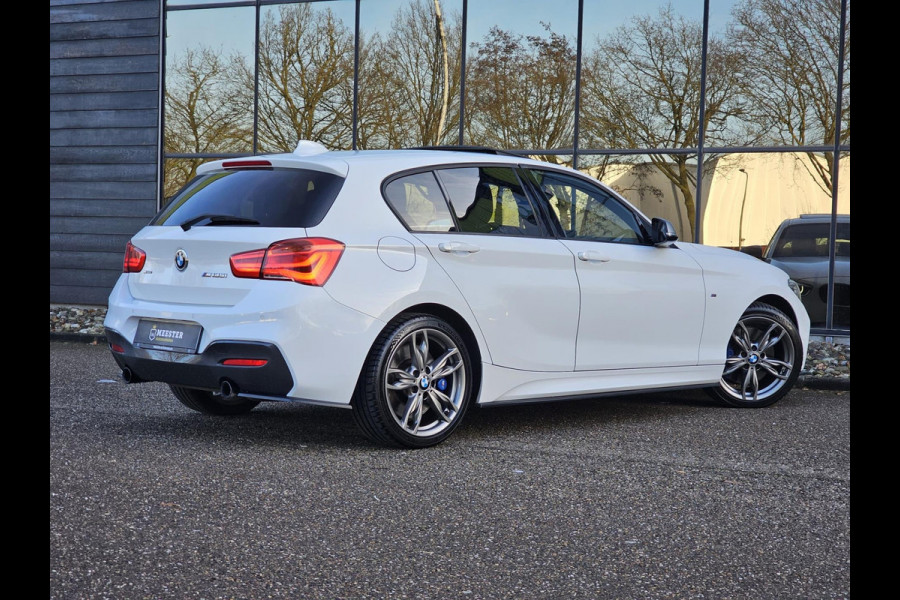 BMW 1-serie M135i xDrive |OPENDAK|H&K|STUUR/STOELVERW