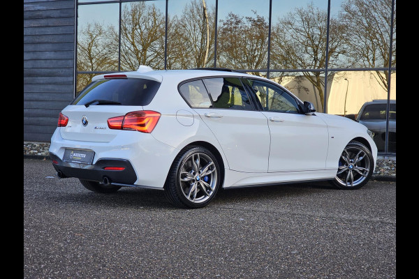 BMW 1-serie M135i xDrive |OPENDAK|H&K|STUUR/STOELVERW