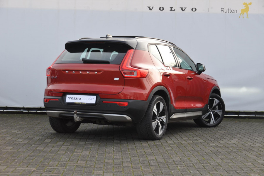 Volvo XC40 P8 408PK Automaat Recharge AWD R-Design / Elektrisch verstelbare stoelen met geheugen / BLIS / Panoramisch schuif-kanteldak / Semi automatische trekhaak / Google infotainment / Harman Kardon / 360 Camera / Keyless Entry / Adoptieve cruise control met pilot assist /