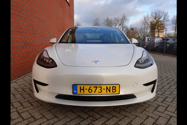 Tesla Model 3 Standard RWD Plus 60 kWh Autopilot Panodak Navi Leder PDC VA Camera 19" Sport Wheels