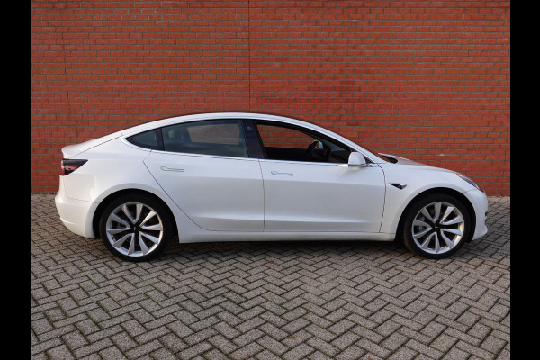 Tesla Model 3 Standard RWD Plus 60 kWh Autopilot Panodak Navi Leder PDC VA Camera 19" Sport Wheels